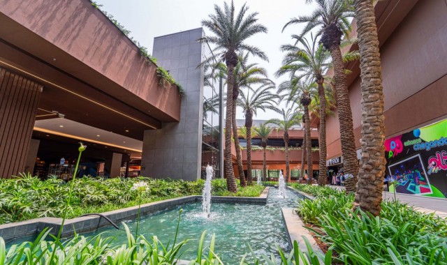 Lojas de esportes do Catarina Fashion Outlet promovem campanha com descontos de até 80%