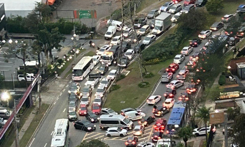 Prefeitura de Barueri pressiona ARTESP após trânsito intenso em Alphaville por conta de obras do Rod