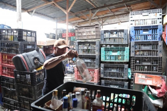 Balanço metanol (14/10): prisões por venda irregular de bebidas chegam a 57 no Estado de SP