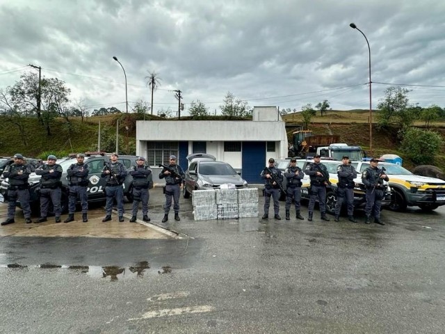 Polícias Militar e Rodoviária apreendem R$6 milhões em drogas na Castello Branco, em Santana de Parn