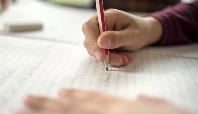 Preço do material escolar pode variar mais de 40% em lojas que atendem Alphaville