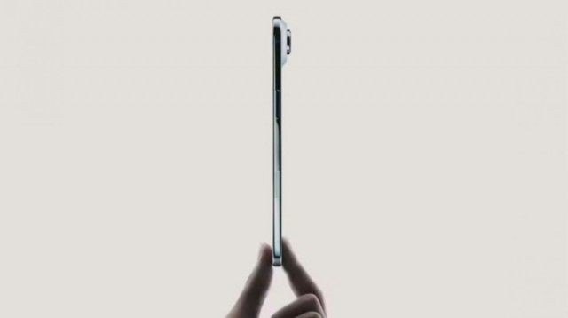 Apple lança novos iPhones, com destaque para versão ultrafina