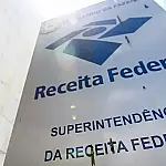 Receita Federal paga hoje R$ 403 milhões em restituições da malha fina de janeiro para 183 mil contribuintes que regularizaram pendências
