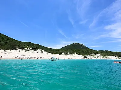 A Praia do Farol, em Arraial do Cabo (RJ), foi eleita a praia mais perfeita de todo o Brasil.