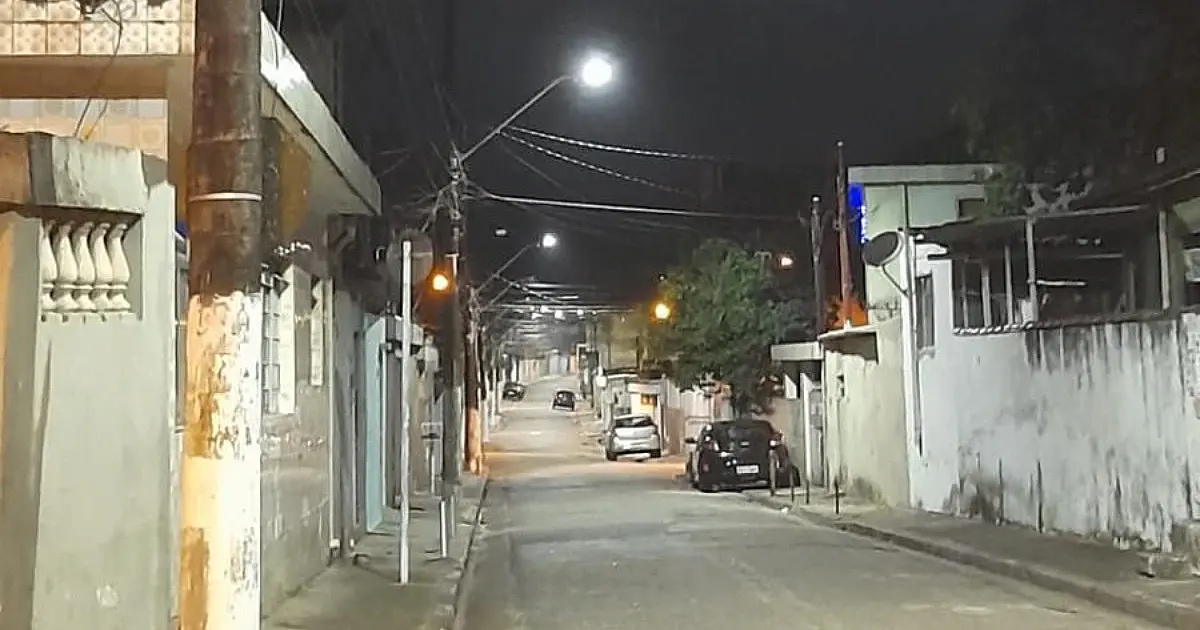 Santos fecha 2025 com mais de 13 mil luminárias em LED e economia de energia perto de 50%