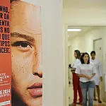 Casos de câncer de pele disparam no Brasil em dez anos