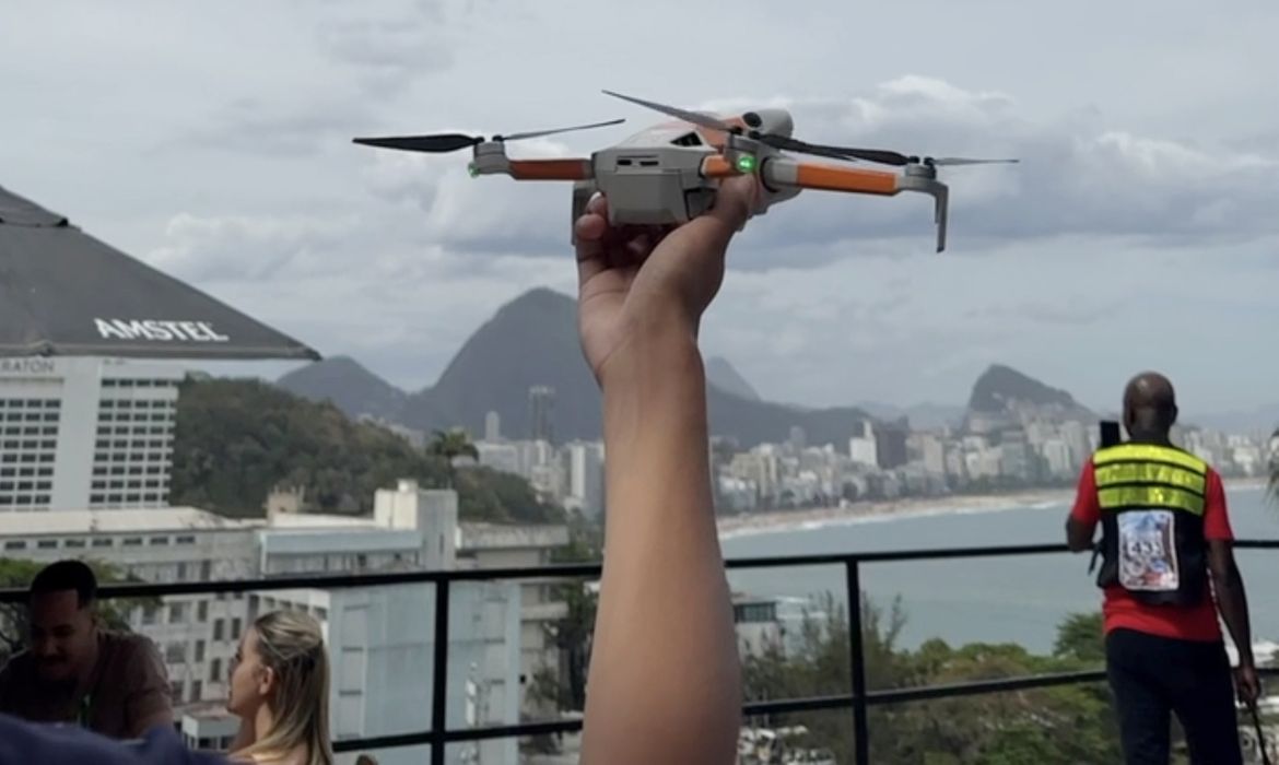 Vídeos de drones impulsionam turismo nas favelas do Rio