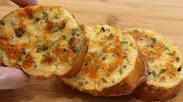 Nunca mais coma pão amanhecido: transforme em delícia de hotel