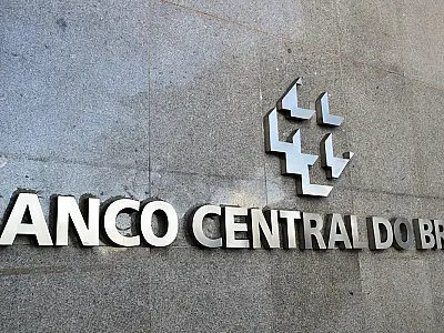 Entenda o impacto da Selic a 15% e o que isso significa para o bolso do brasileiro.