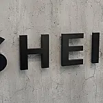 Funcionários públicos passam a ser proibidos de usar Shein no segundo maior estado dos EUA; impacto da medida de Abbott