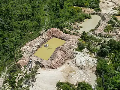 Polícia Federal atua contra venda ilegal de diesel para garimpos na Terra Indígena Sararé, em Mato Grosso.