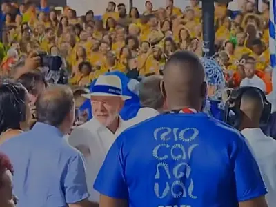 Acadêmicos de Niterói, que homenageou Lula no Carnaval 2026.