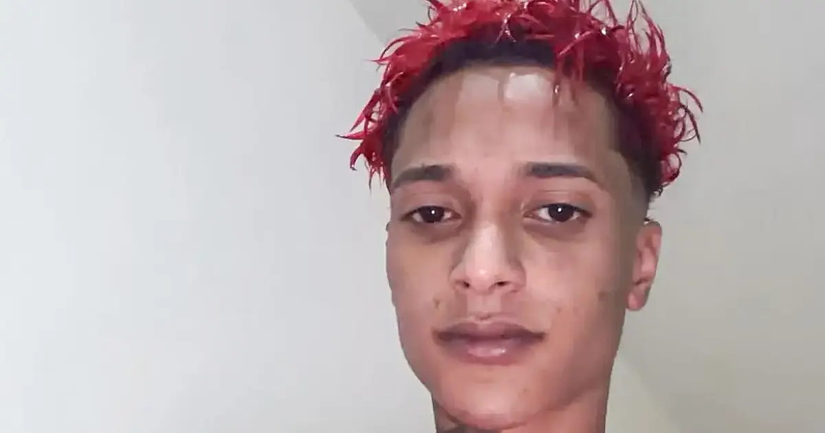 Oruam se torna foragido da Justiça após 66 violações à tornozeleira eletrônica e revogação de liminar pelo STJ: cantor é réu por tentativa de homicídio contra policiais