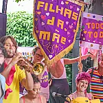 Carnaval no DF vira espaço de autocuidado para coletivos de cuidadores e pessoas com deficiência