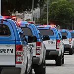 Polícia Militar realiza operação no Complexo da Maré com 200 agentes e blindados contra tráfico e roubos