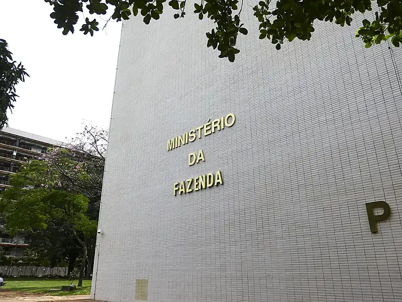 Brasil capta US$ 4,5 bilhões em títulos soberanos no mercado internacional em 2026