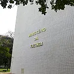 Brasil capta US$ 4,5 bilhões em títulos soberanos no mercado internacional em 2026