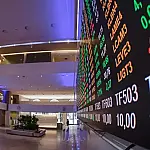 Bolsa brasileira despenca mais de 2% em forte correção após recorde histórico: Ibovespa perde 4 mil pontos e bancos lideram quedas no mercado financeiro nacional