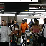 Metrô de SP terá funcionamento ininterrupto na madrugada de sábado para domingo durante o carnaval