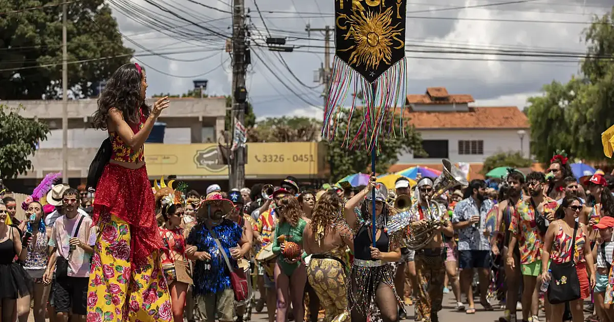 Programação do carnaval do DF nesta segunda-feira (16) traz blocos inclusivos e infantis em várias regiões