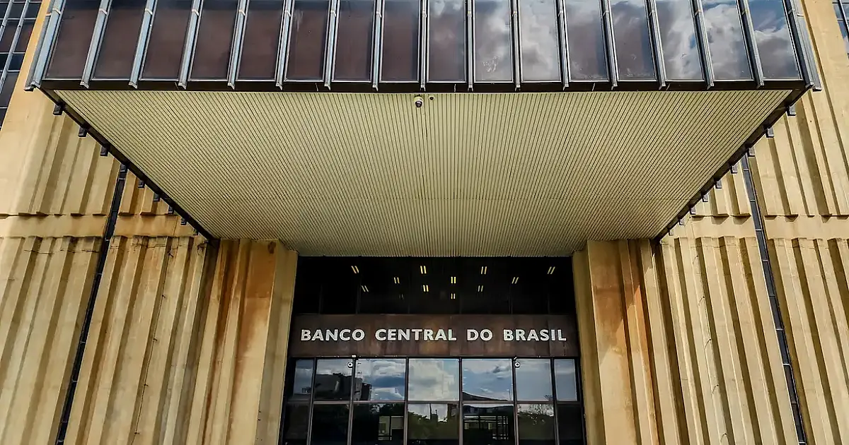 Banco Central fecha 2025 com prejuízo de R$ 119,97 bilhões; entenda o papel do dólar, reservas e a relação com o Tesouro