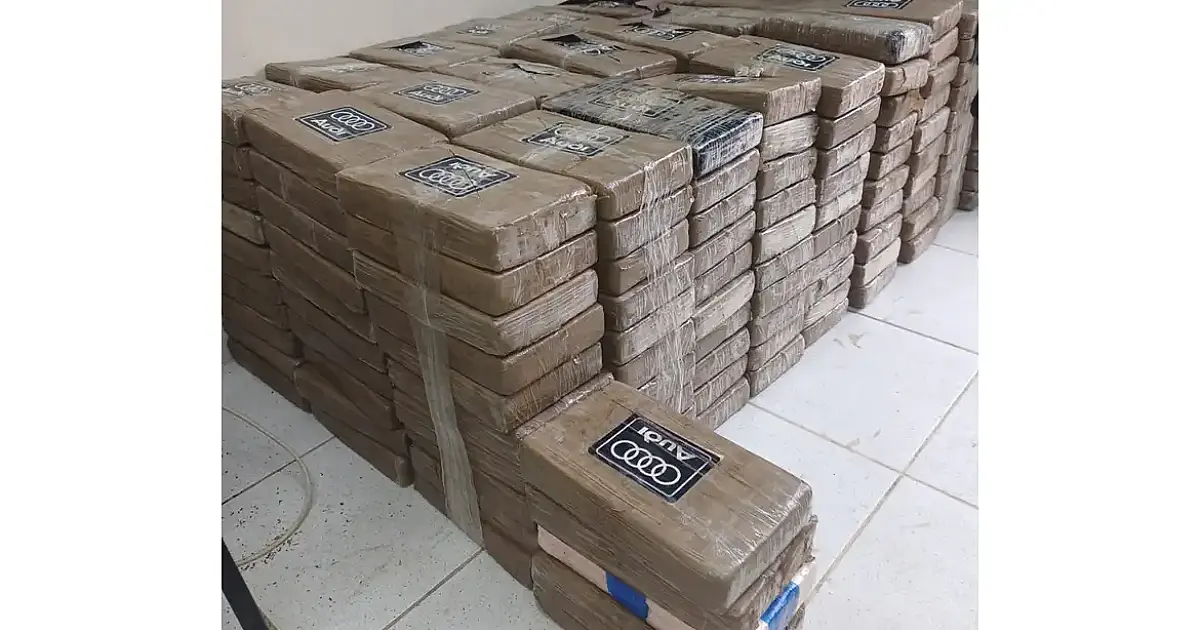 Operação internacional apreende 1,3 tonelada de cocaína em embarcação brasileira no alto‑mar