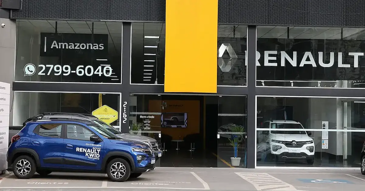 Vendas de veículos novos caem 0,38% em janeiro de 2026, revela Fenabrave; motocicletas impulsionam mercado apesar de retração em caminhões